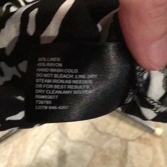 Black & White Blouse - Picture 8 of 8